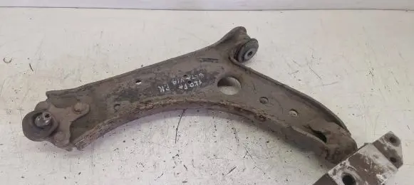 Skoda Octavia Mk2 (1Z) Front lower control arm/wishbone