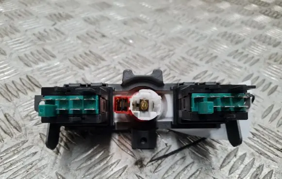 Audi A6 S6 C6 4F Seat heating switch 8E0963563