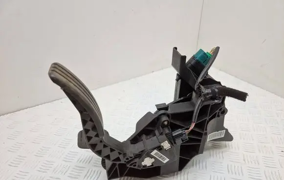 Opel Vivaro Pedal assembly 465016415R 93459474 81007104