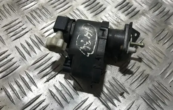 Headlight level adjustment motor