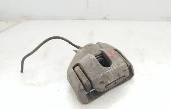 BMW 7 E65 E66 Front brake caliper 6753659