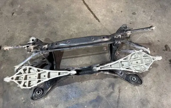 Volvo XC70 Rear subframe 31317234