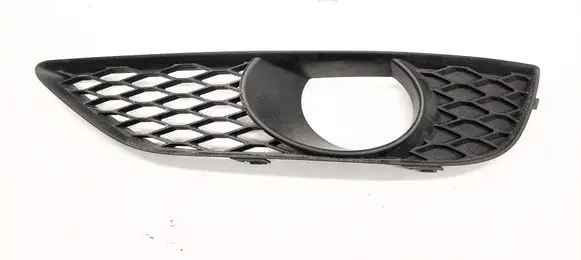 Audi Q7 4L Front fog light trim/grill 4L0807675C