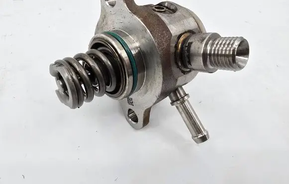 Suzuki Vitara (LY) Fuel injection high pressure pump 1521053S01000 0606230224131 HFS554501A