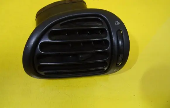 Peugeot 206 Dashboard side air vent grill/cover trim 9632184377