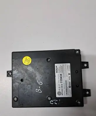 Volkswagen Touran I Bluetooth control unit module 3C0035729G 001069E831F6