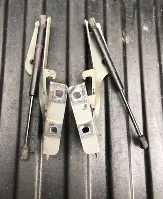 Infiniti FX Engine bonnet/hood hinges 654701CA0A