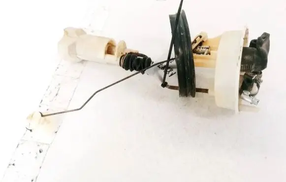 Volkswagen PASSAT B2 Fuel level sensor 