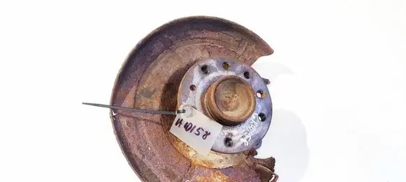 Rear wheel hub