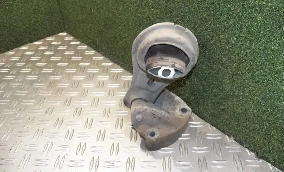 Opel Movano B Engine mount bracket 8200675206 8200725253