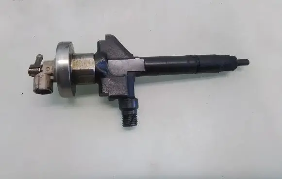 Mazda 6 Fuel injector 13H50
