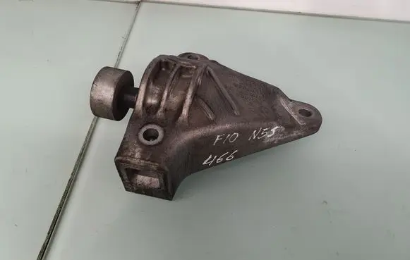 BMW 5 F10 F11 Engine mounting bracket 22116777605