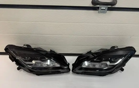Jaguar E-Pace Headlight/headlamp J9C313W029ECLPD94 J9C313W030EC 19851