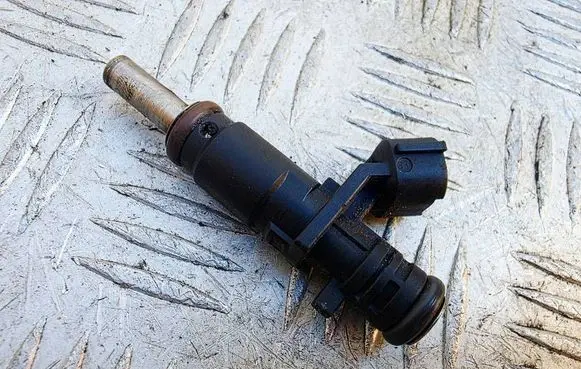 Mini One - Cooper Coupe R56 Fuel injector V752817680 7528176