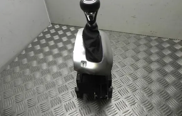 Opel Mokka X Gear shifter/selector 94507292 T6681