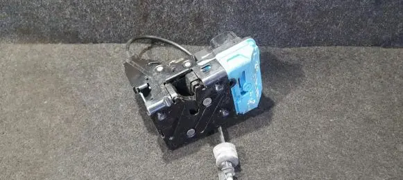 Volvo S80 Front door lock