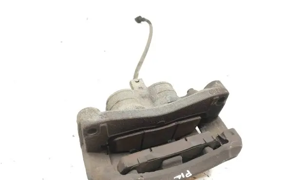 Nissan Navara D23 Front brake caliper