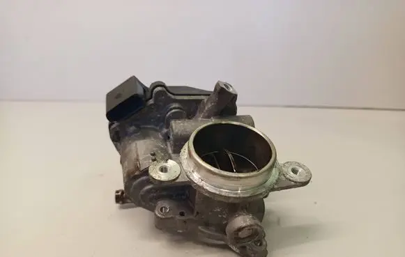 Skoda Octavia Mk3 (5E) Throttle valve 04L128063P