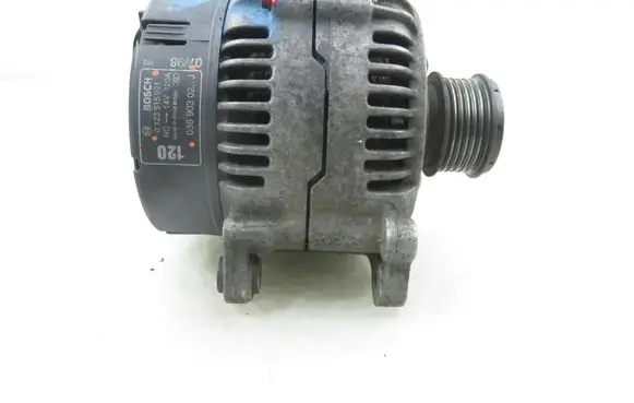 Volkswagen Golf IV Generator/alternator 0123515021 038903023J