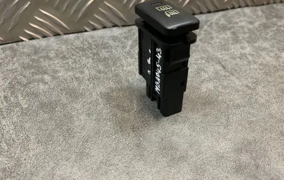 Toyota Hilux (AN10, AN20, AN30) Windscreen/window heater switch 153982