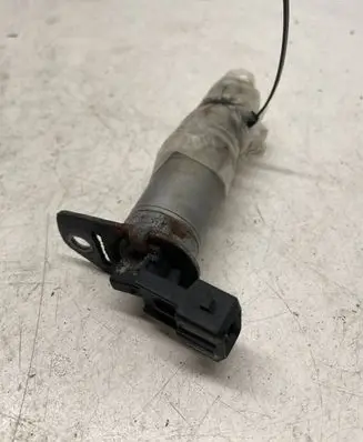 BMW X5 E70 Camshaft vanos timing valve 7585776
