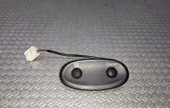 Toyota Yaris Cruise control switch 
