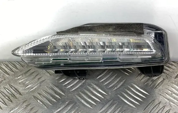 Infiniti QX80 Front fog light