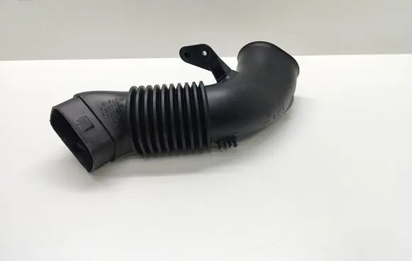 BMW 5 E60 E61 Air intake duct part 7790056 58300015