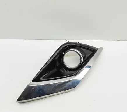Mitsubishi Outlander Front fog light trim/grill 6407A143 6400G977