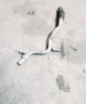 Audi Q7 4L Engine coolant pipe/hose 057121507G