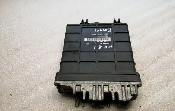 Volkswagen Golf III Engine control unit/module 1H0907311H 0261200784
