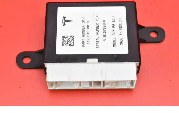 Tesla Model S Engine control unit/module ECU 1129519-00-A