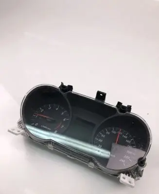 Mitsubishi Lancer VIII Speedometer (instrument cluster) 8100B361