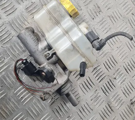 Seat Ibiza IV (6J,6P) Master brake cylinder 6R0611301