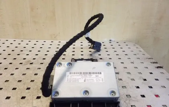 Mercedes-Benz E W212 Head unit multimedia control A2049000300 A1718270345