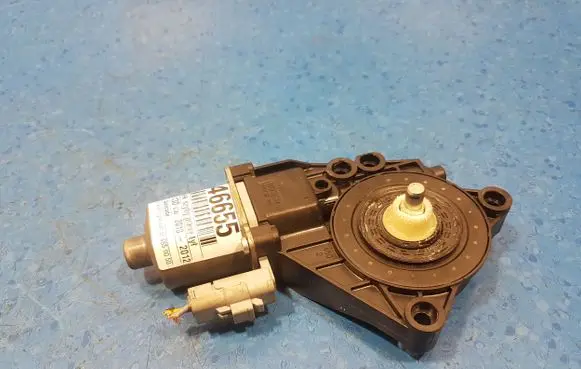 Hyundai i30 Vent window/glass motor 