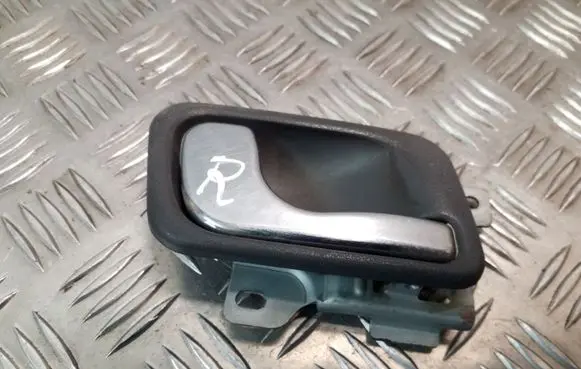 Mitsubishi Pajero Front door interior handle