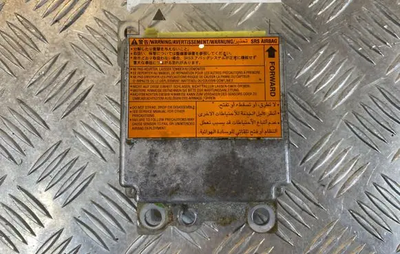 Nissan X-Trail T30 Airbag control unit/module 988208H40E 060830