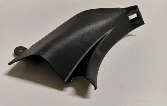 Foot area side trim