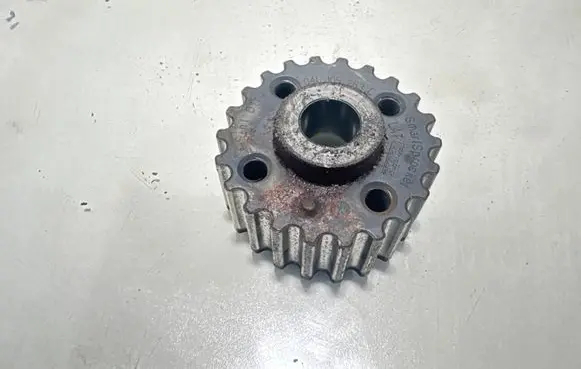Volkswagen Golf VII Crankshaft pulley 04L105263C