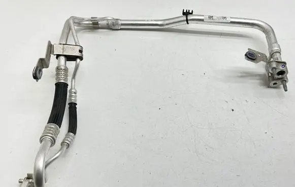 Jeep Grand Cherokee WL Air conditioning (A/C) pipe/hose 68381205AD 57512P 016232