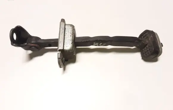 Honda CR-V Rear door check strap stopper