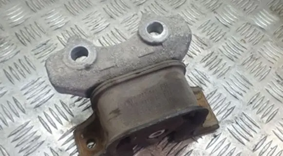 Opel Combo C Engine mount bracket 9227881 9227880