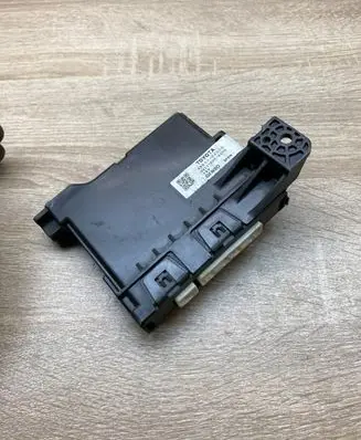 Toyota Auris E180 Air conditioning/heating control unit 8865002D70 MB1778004450