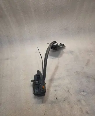 Opel Combo C Front door lock 24434885