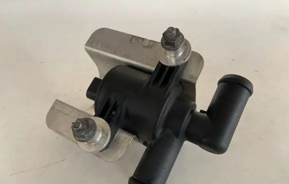 Audi A7 S7 4G Electric auxiliary coolant/water pump 4H0121671D 4H0121146