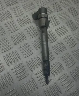 Mercedes-Benz E W211 Fuel injector 0445110177