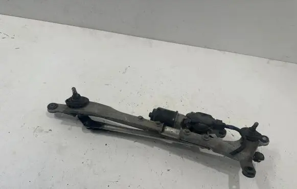 Subaru Legacy Front wiper linkage and motor 88379BL