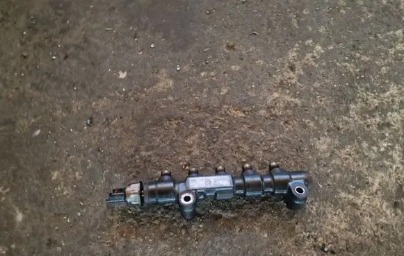 Citroen Berlingo Fuel main line pipe 9654592680