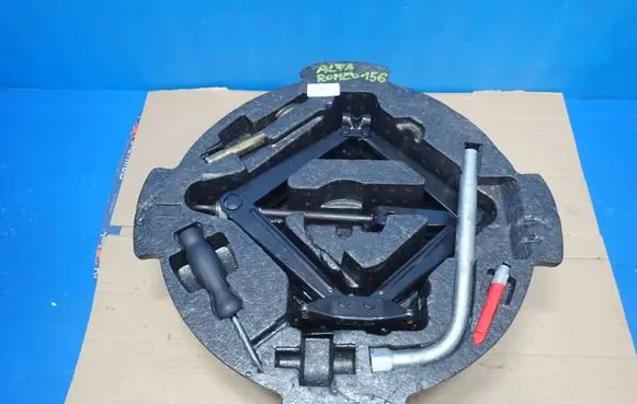 Alfa Romeo 159 Tool set 60687705